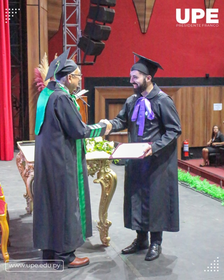 CEREMONIA DE GRADUACIÓN: Carrera de Medicina 